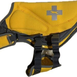 Top Paw life jacket for small dogs like new